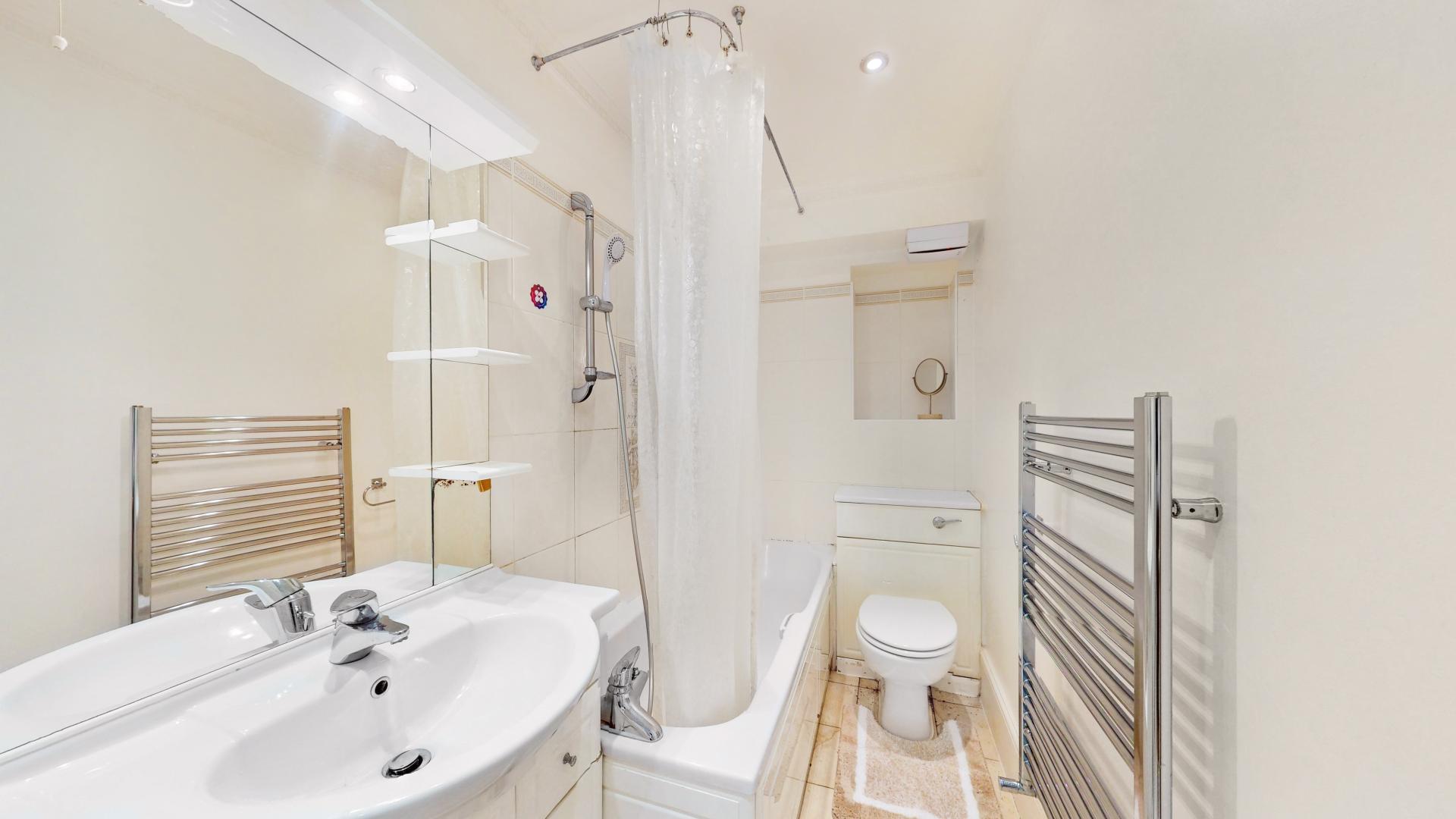 			2 Bedroom, 1 bath, 1 reception Flat			 Cavendish Road, Kilburn